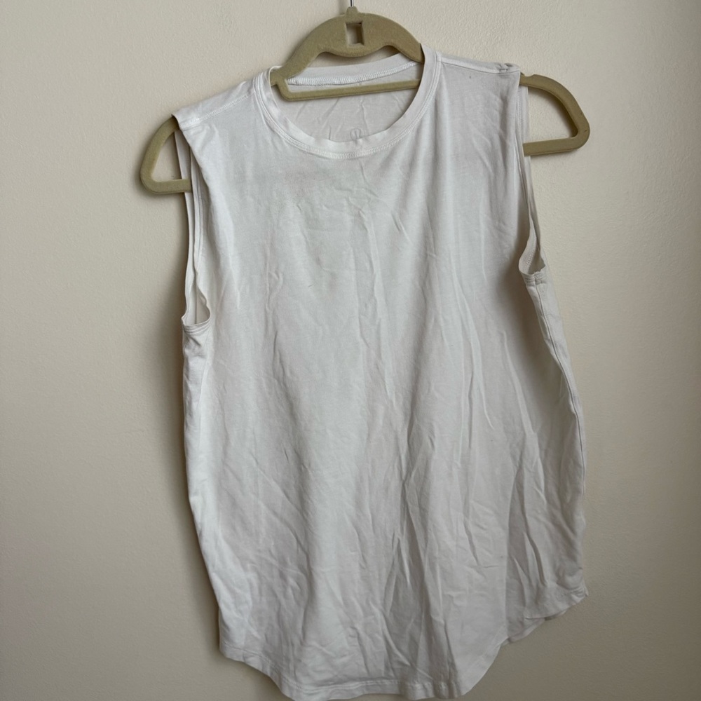 Lululemon Brunswick Muscle Tank Size 8 - no size for please use measurements